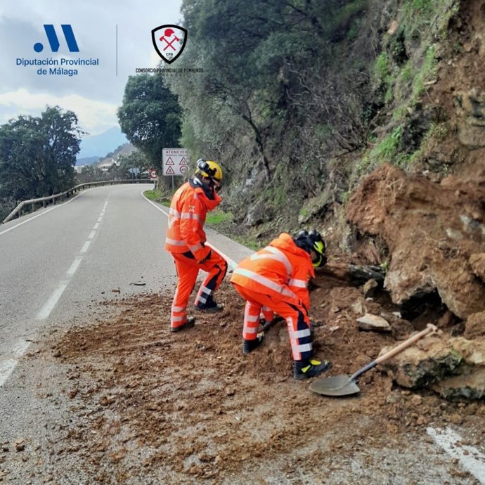 Efectivos del CPB intervienen en varias actuaciones en las carreteras de la provincia