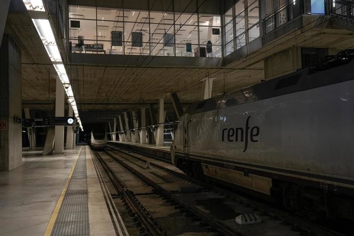 Andén vacío durante el segundo día consecutivo sin operativa en la Estación de Tren de Vigo de Vialia, a 6 de febrero de 2026, en Vigo, Galicia (España). 