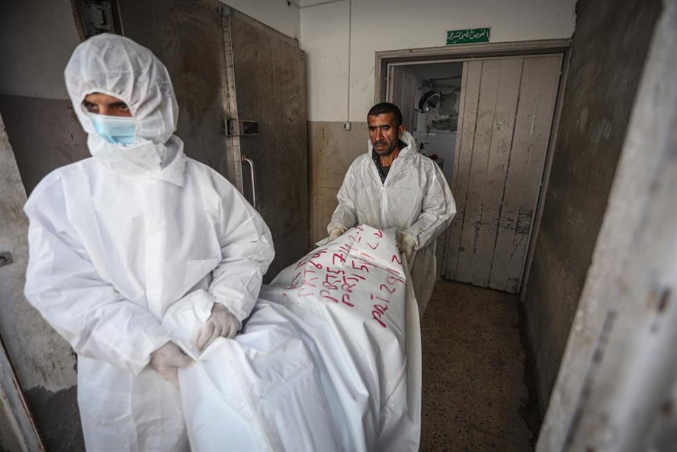 Cadáveres en un hospital de la Franja de Gaza