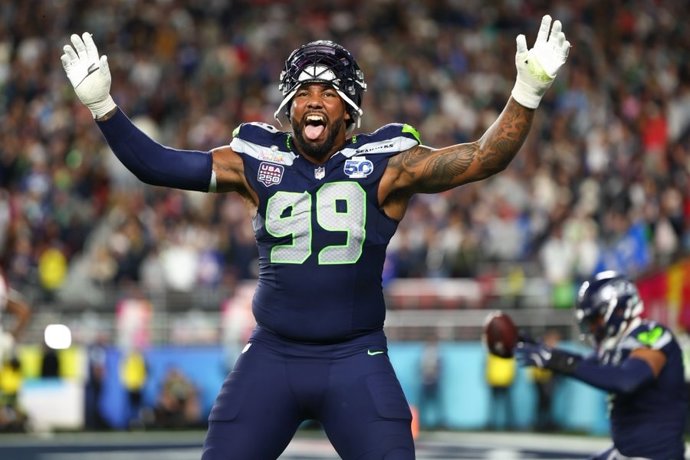 Leonard Williams, jugador de los Seattle Seahawks, celebra durante la LX Super Bowl frente a los New England Patriots