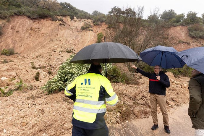 Francisco Salado ya ha dado instrucciones a su equipo económico para que se bloqueen inicialmente 15 millones del presupuesto con los que afrontar las primeras obras de reparación, aunque ha asegurado que serán necesarias más partidas.