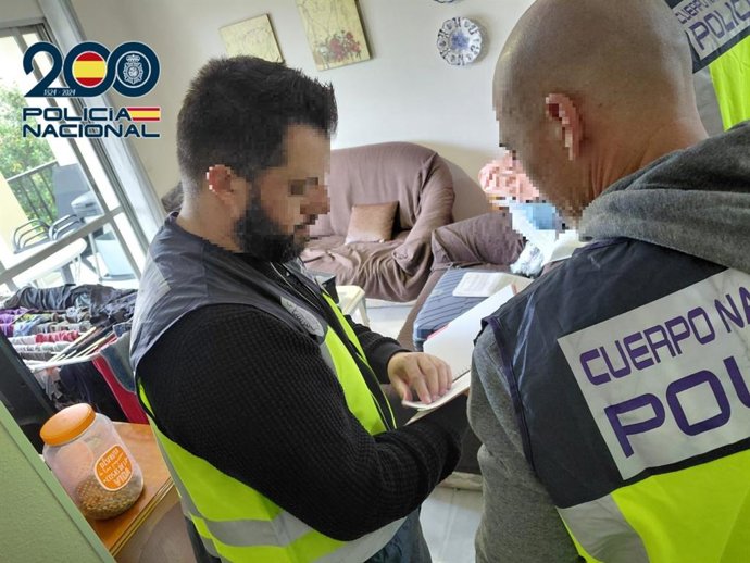 Operação contra o esquema fraudulento de investimento em criptomoedas a partir de Málaga.