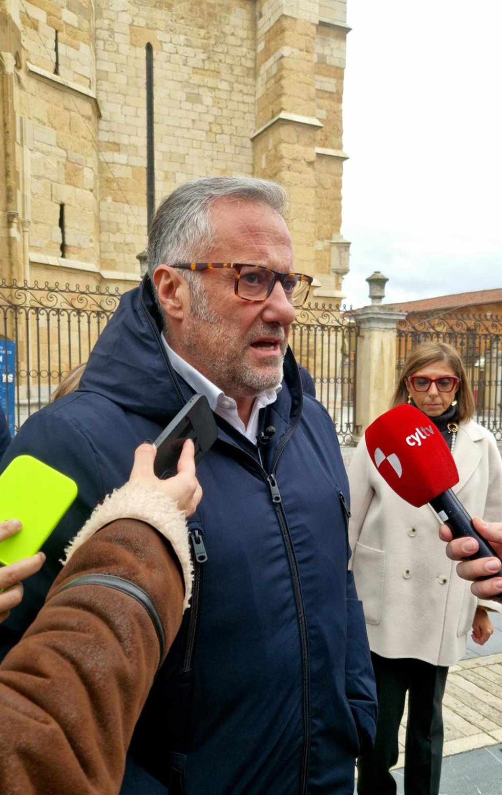 Archivo - El procurador de Vox por León en las Cortes, Carlos Pollán, ha mantenido este jueves varias reuniones con entidades leonesas acompañado por los miembros del Comité Ejecutivo Provincial.