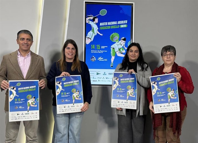 Presentación en el Ayuntamiento de Huelva del Máster Nacional Absoluto de Bádminton Fundación Unicaja.