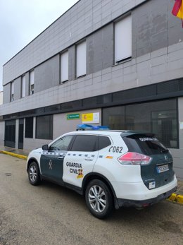 Vehículo de la Guardia Civil en Argamasilla.