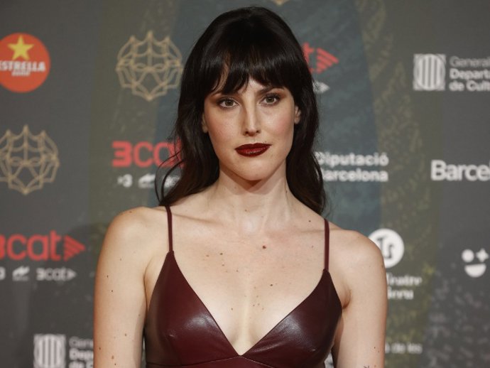 Natalia Molina en la alfombra roja de los Premios Gaudí
