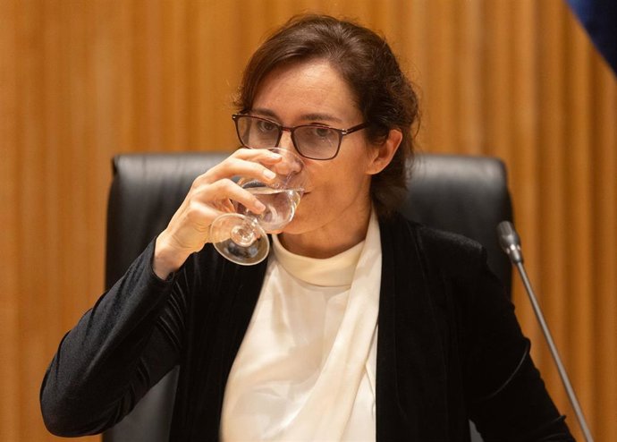 La ministra de Sanidad, Mónica García, durante la jornada 'Tax The Robots: Fiscalidad y Empleo en la Era de la Inteligencia Artificial', en el Congreso 