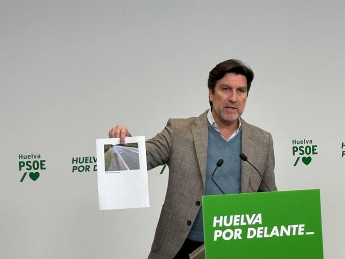 El portavoz del PSOE de Huelva y parlamentario andaluz, Enrique Gaviño.