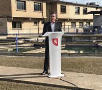 Serrano (PP) elogia la "honestidad" de Julio Calvo (Vox) y su "defensa" de los derechos de los vecinos