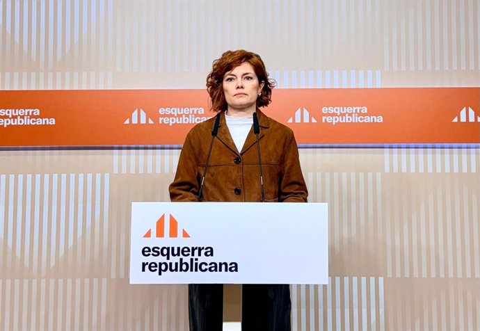 La secretaria general y portavoz de ERC, Elisenda Alamany, en rueda de prensa.