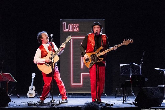 El cómico Pepe Macías y el cantautor Kiko Tovar, componentes del dúo satírico-humorístico 'Los Pocos'