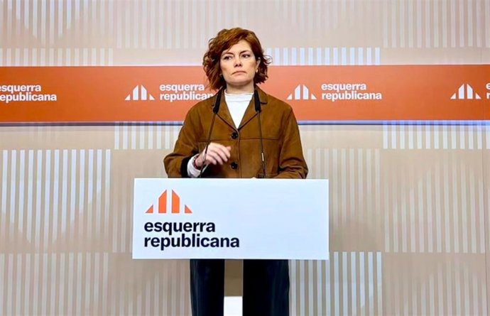 La secretaria general y portavoz de ERC, Elisenda Alamany, en rueda de prensa.