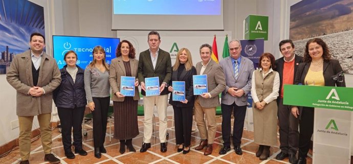 El viceconsejero de Inclusión Social, Juventud, Familias e Igualdad, de la Junta de Andalucía José Repiso, ha presentado la IV edición de TecnoSocial Andalucía 2026 junto a representantes de la UMA, la Diputación y el Ayuntamiento de Málaga, entre otros.