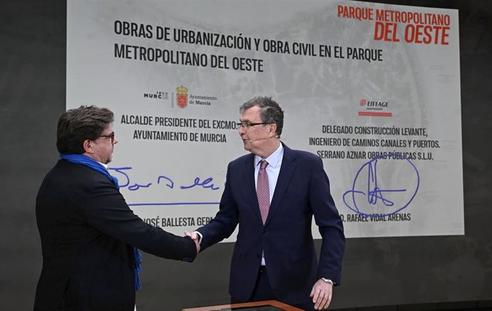 El alcalde de Murcia, José Ballesta, presenta el Parque Metropolitano Oeste