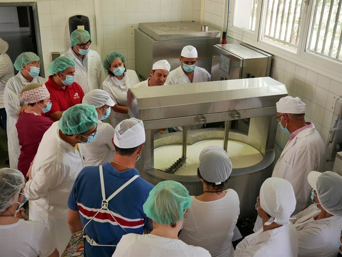 Desarrollo de un curso de Maestro Quesero en el Ifapa de Hinojosa del Duque.