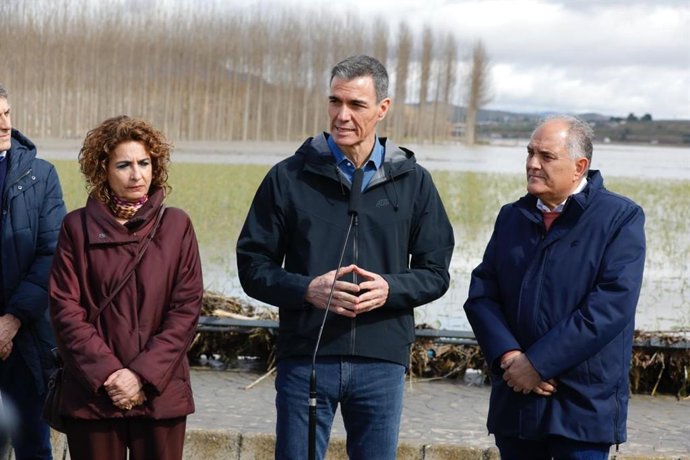 O presidente do Governo, Pedro Sánchez, em visita a Huétor Tájar (Granada) devido à passagem de tempestades.