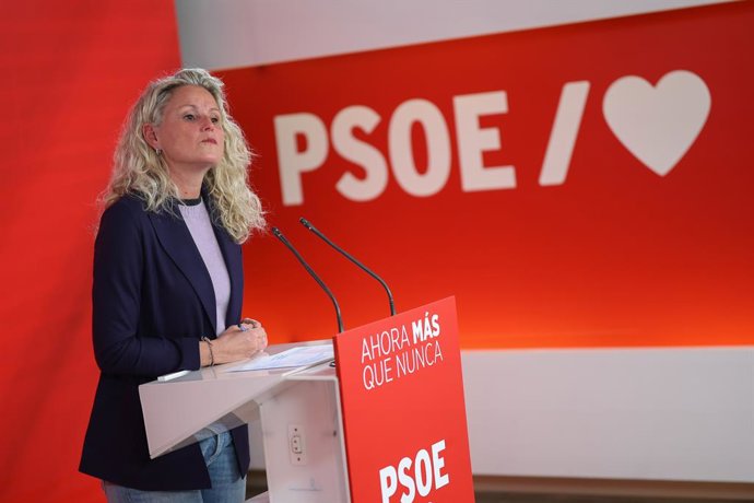 La portavoz de la CEF, Montse Mínguez, ofrece una rueda de prensa tras la reunión de la Comisión Ejecutiva Federal del PSOE, a 9 de febrero de 2026, en Madrid (España). 
