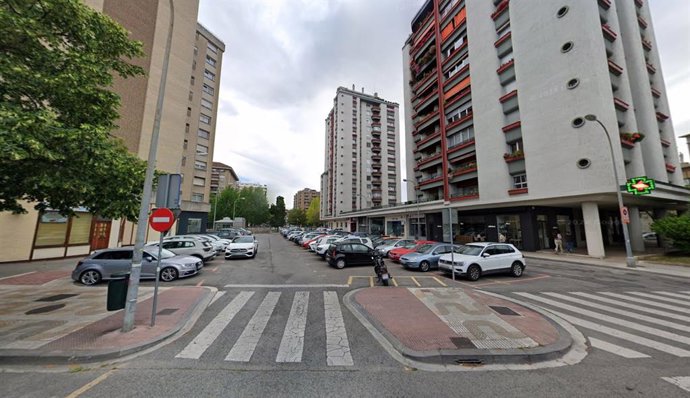 Aparcamiento de la plaza Orden de Malta en el barrio de San Juan.