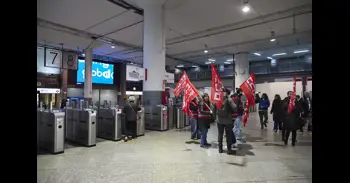 Ministerio de Transportes y sindicatos llegan a un acuerdo para desconvocar la huelga de trenes