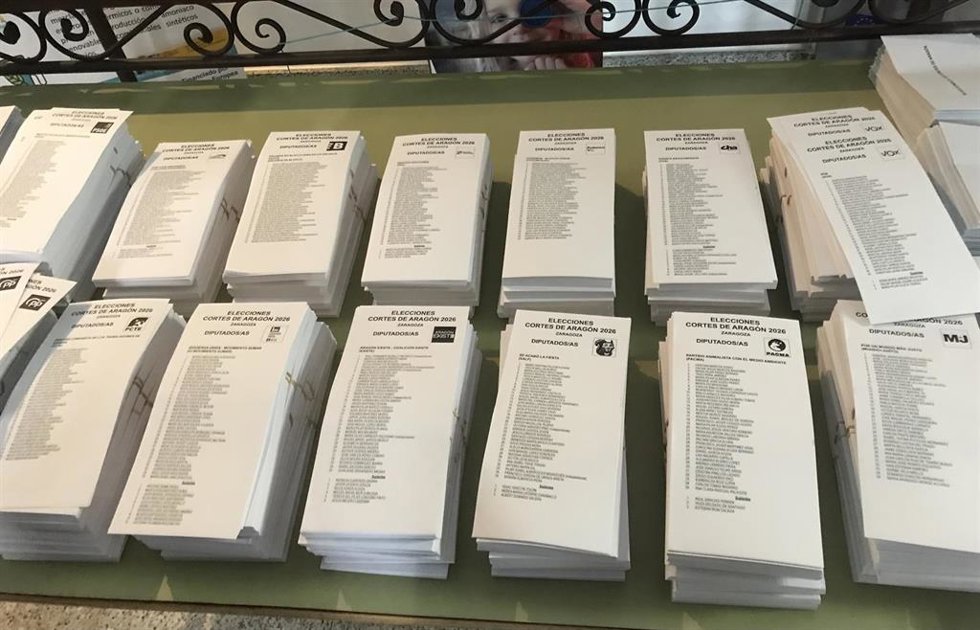 Papeletas de votación en el 8F.