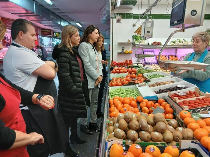 Visita al Mercado de Peñamefécit.