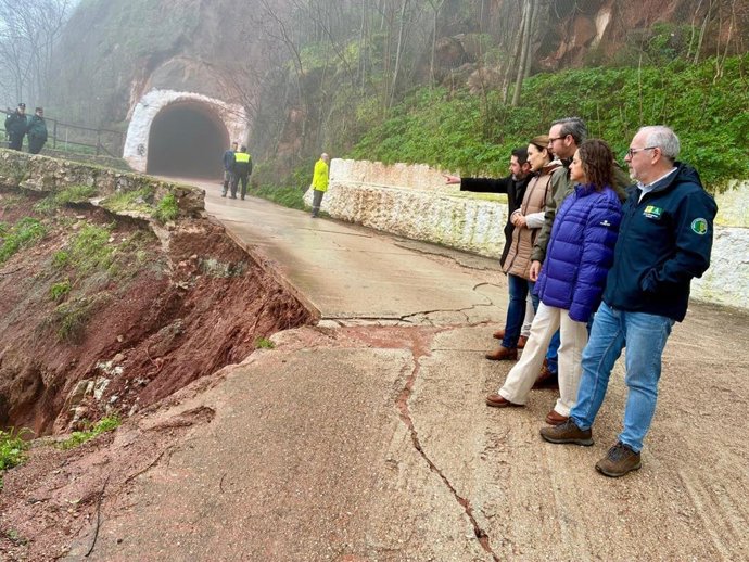 Visita de la consejera Catalina García a Santisteban del Puerto para comprobar los daños