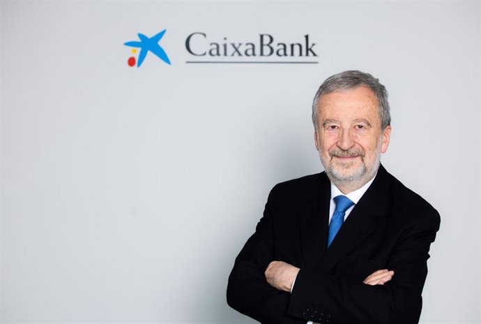 Archivo - El presidente de CaixaBank y de la fundación CaixaBank Dualiza, Tomás Muniesa