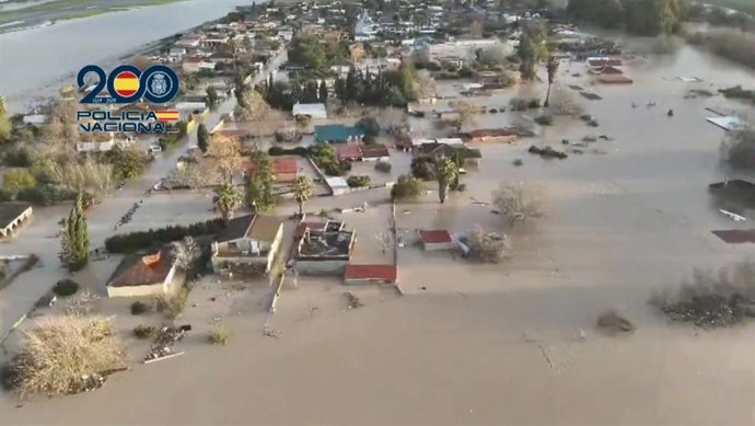 Parcelas junto al aeropuerto de Córdoba afectadas por la crecida del río Guadalquivir, junto a la desembocadura del río Guadajoz.