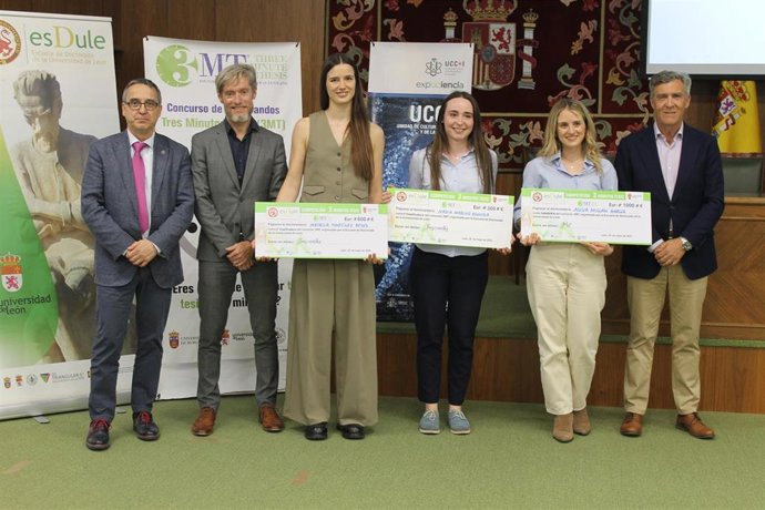 Las tres ganadoras de la fase local de 2025 del Concurso Tesis en Tres Minutos.