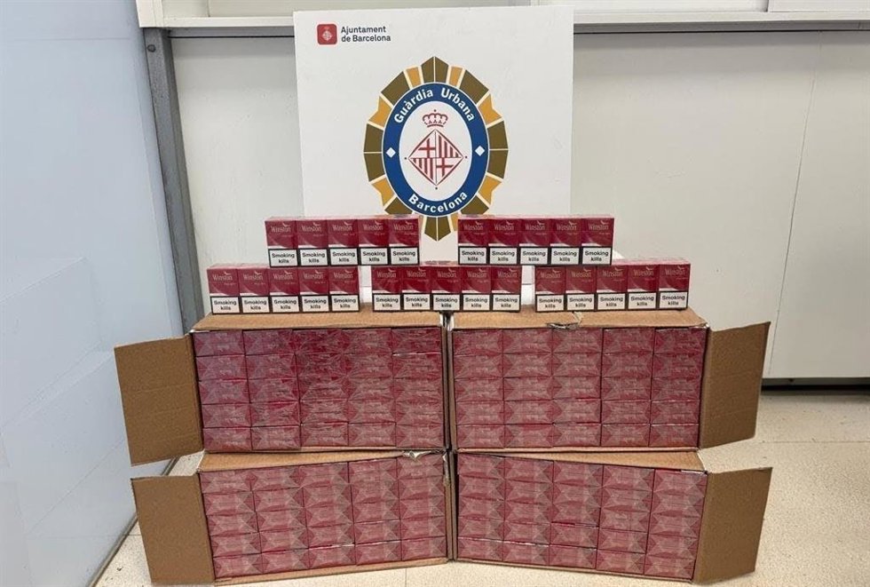 2.000 Cajetillas De Tabaco De Contrabando Localizadas En El Interior De Una Furgoneta En El Barrio Del Bon Pastor