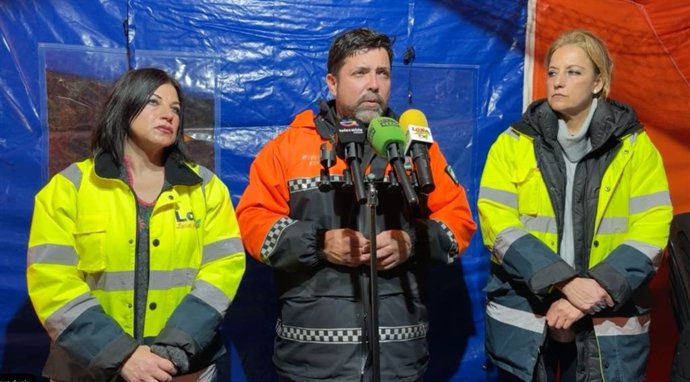 El alcalde de Lora del Río, Antonio Miguel Enamorado, en la rueda de prensa.