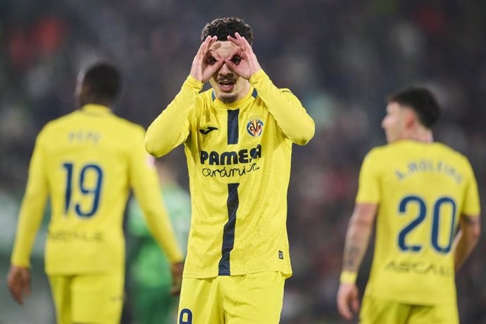 Archivo - Georges Mikautadze celebra un gol con el Villarreal CF