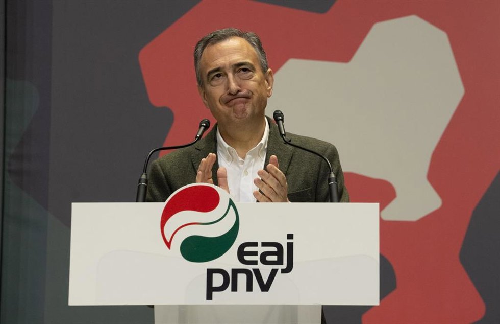 Archivo - El presidente del EBB, Aitor Esteban, interviene durante la IX Asamblea General del PNV, a 13 de diciembre de 2025, en Vitoria-Gasteiz