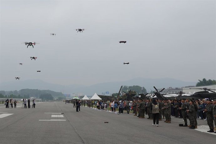 Archivo - Festival de drones del Ejército de Corea del Sur en un aeródromo en Yangju, a 29 kilómetros al norte de Seúl