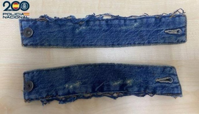 Utensilio artesanal intervenido utilizado para forzar los elevalunas de vehículos.