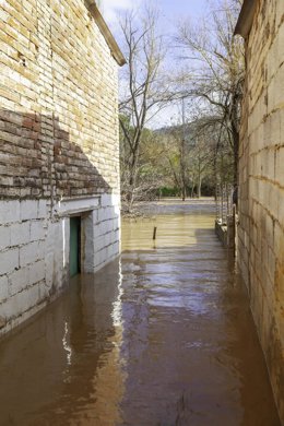 Imagen de archivo de calles anegadas en Mogón, donde se unen los ríos Aguascebas y Guadalquivir.