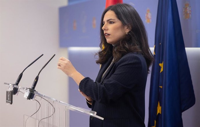 La portavoz de VOX en el Congreso, Pepa Millán, durante una rueda de prensa en el Congreso de los Diputados, a 16 de febrero de 2026, en Madrid (España).