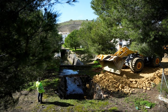 El Ayuntamiento de Arcos de la Frontera (Cádiz) acomete obras de urgencias para paliar los daños provocado por los efectos del temporal de las últimas jornadas en la localidad. A 6 de febrero de 2026, en Arcos de la frontera Cádiz (Andalucía, España).