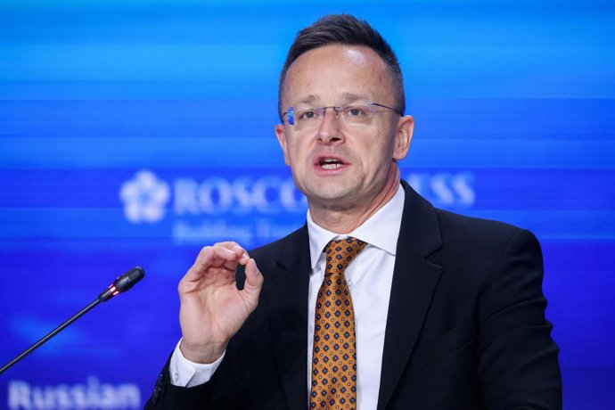 Archivo - RUSSIA, MOSCOW - OCTOBER 15, 2025: Peter Szijjarto, minister of foreign affairs and trade of Hungary, attends a session titled ''Global Energy Markets: The Transformation of Relations and Balance of Interests'' as part of the 2025 Russian Energy