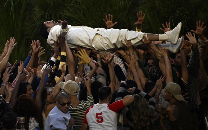 La actuación de Bad Bunny en la Super Bowl dispara sus reproducciones en Spotify