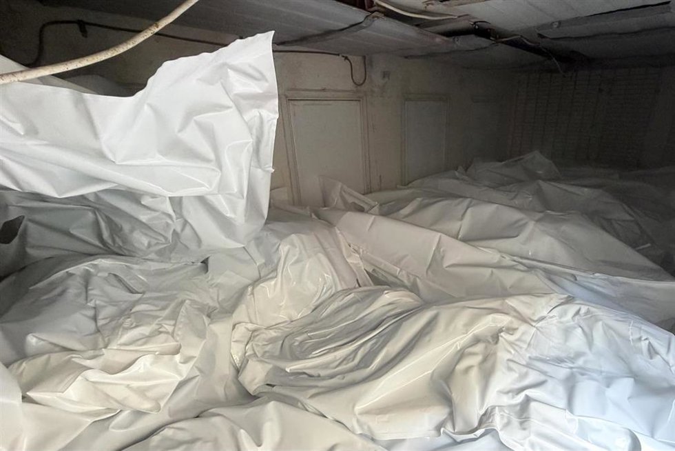 Israel entrega los cuerpos de varios palestinos a través del Comité Internacional de la Cruz Roja (CICR), en el Hospital Al Shifa de la Franja de Gaza (archivo)