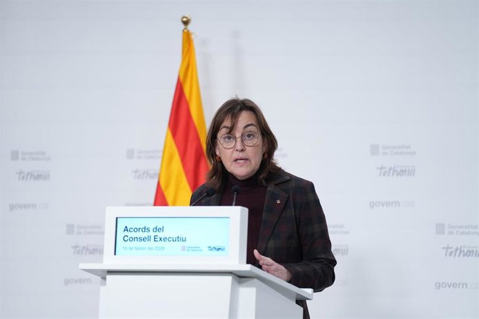 La portavoz del Govern, Sílvia Paneque, durante una rueda de prensa tras el Consell Executiu del Govern de Catalunya, a 10 de febrero de 2026, en Barcelona, Cataluña (España).