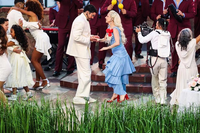 08 February 2026, US, Santa Clara: Lady Gaga and Bad Bunny perform during the Apple Music halftime show at the Super Bowl LIX American football match between the Seattle Seahawks and New England Patriots at Levi Stadium. Photo: Kindell Buchanan/PA Wire/dp