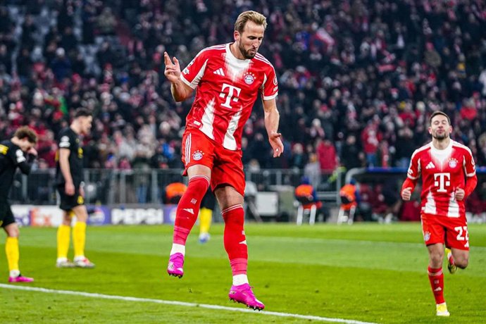 Harry Kane celebra un gol con el Bayern Múnich alemán