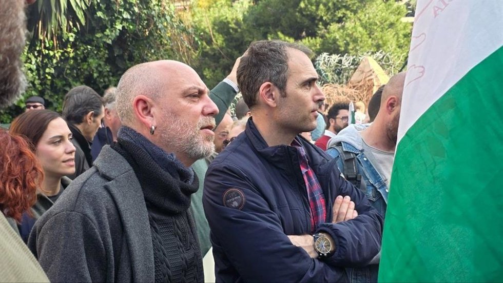 El coordinador general de IU Andalucía y diputado en el Congreso, Toni Valero, y el candidato de Por Andalucía por la provincia de Málaga a las próximas elecciones autonómicas, Ernesto Alba. (Foto de archivo).