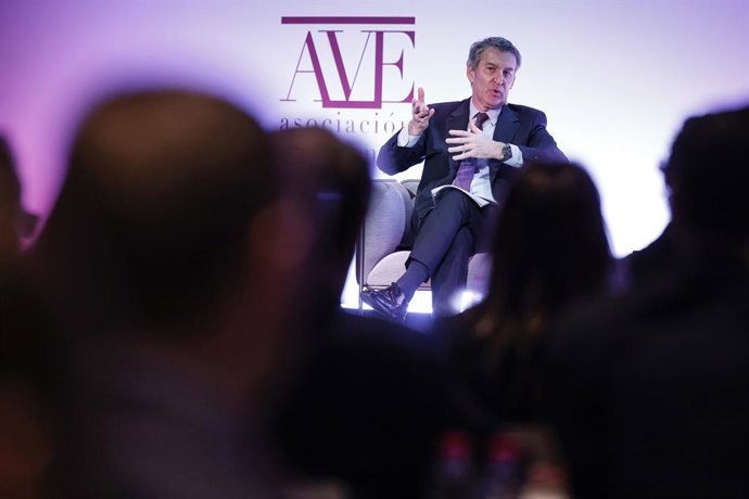 El líder del PP, Alberto Núñez Feijóo, participa en l'assemblea anual d'AVE