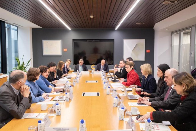 España y el BERD refuerzan su alianza para impulsar oportunidades de negocio para las empresas españolas