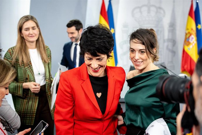 La Ministra de Inclusión, Seguridad Social y Migraciones y portavoz del Gobierno, Elma Saiz, durante una rueda de prensa tras la reunión del Consejo de Ministros, a 10 de febrero de 2026, en Madrid (España).