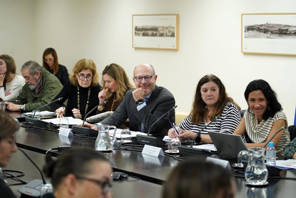 José Fernández durante la constitución del Consejo de las Mujeres