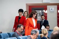 El Gobierno augura que el caso del alcalde de Móstoles "sacará los colores" a Feijóo igual que Nevenka al PP de Aznar